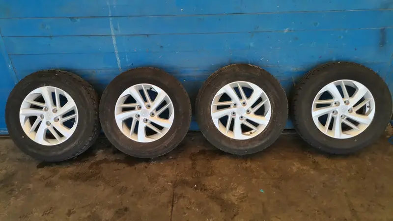 4 Cerchi in lega HYUNDAI Tucson serie 52910-d7120 Diesel 1700