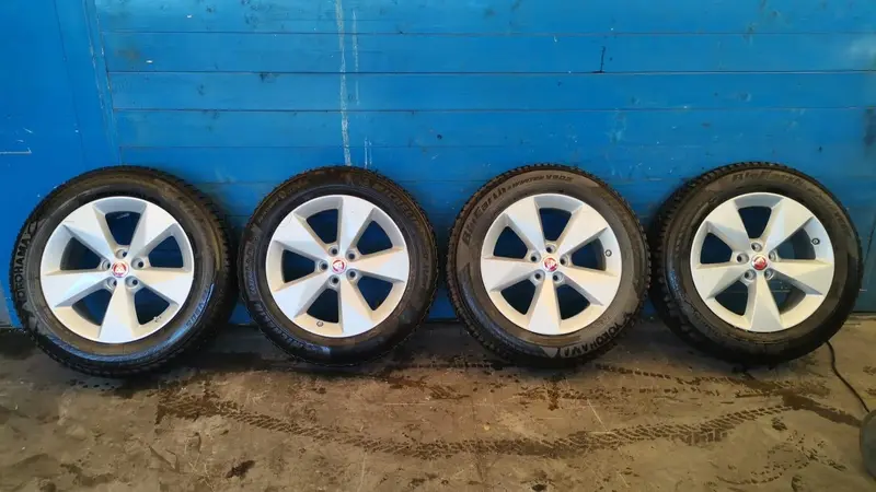 4 Cerchi in lega JAGUAR E-Pace Serie  (17>) j9c3-1007-ca Diesel 2000
