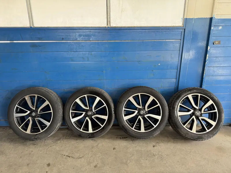 4 Cerchi in lega NISSAN X-Trail Serie (T32) (14>18) D0C004CB3A D0C004CB3A Diesel 2.0 (14>18)
