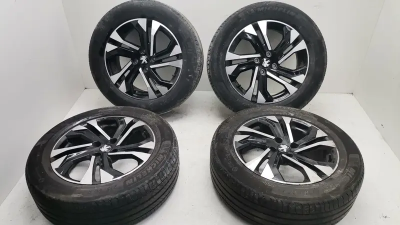 4 Cerchi in lega PEUGEOT 2008 Serie (19>) 9828186080 Benzina