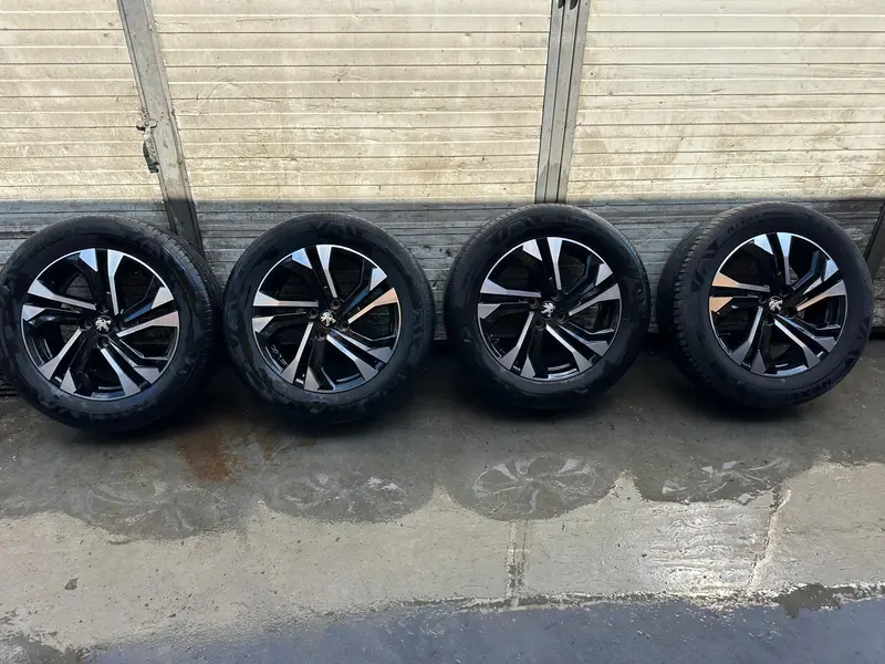 4 Cerchi in lega PEUGEOT 2008 Serie (19>) 9828186080 Diesel 1.5