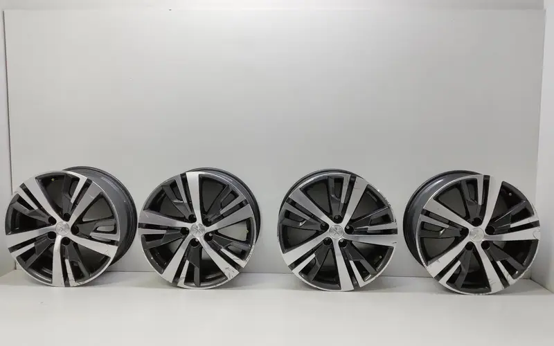 4 Cerchi in lega PEUGEOT 3008 GT Line (17>) 9809687377 Benzina
