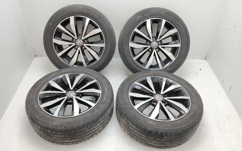4 Cerchi in lega VOLKSWAGEN T-Roc Serie 2GA601025K Benzina 1.5 (17>21)