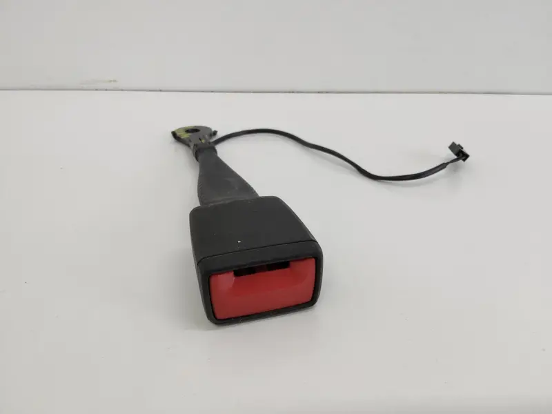 Aggancio cintura di sicurezza ant dx AUDI Q3 Sportback Serie (F3N) (19>) 8W0857755F 8W0857755F Diesel 2000