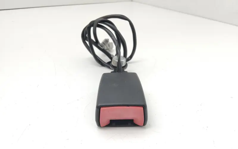 Aggancio cintura di sicurezza ant sx FIAT 500 Serie (07>14) 34023904 34023904 Benzina 1.2 (07>14)
