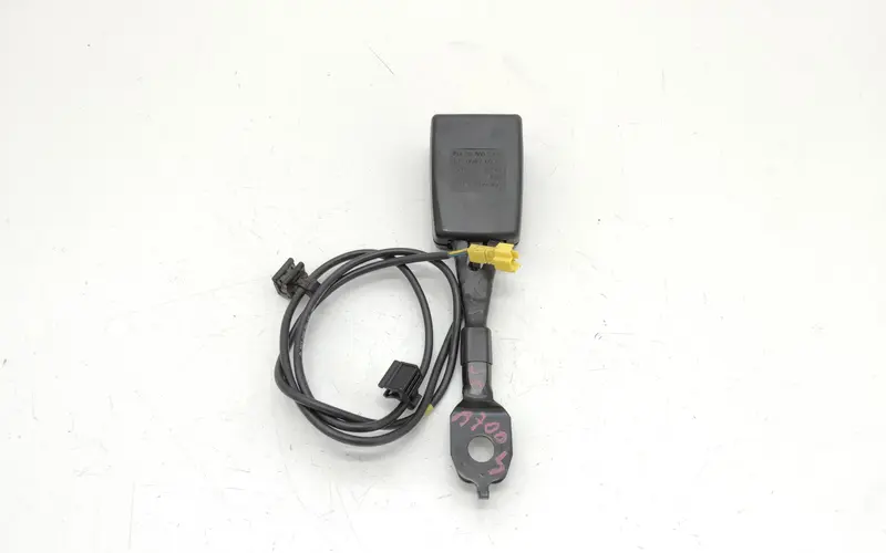 Aggancio cintura di sicurezza ant sx MERCEDES Classe E Berlina W212 A2128601369 A2128601369 Diesel 2.1