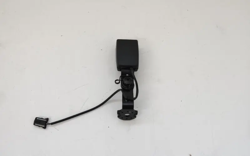 Aggancio cintura di sicurezza posteriore AUDI A1 Serie (8X1) (10>14) 8X0857739C 8X0857739 Diesel 1.6 (10>14)