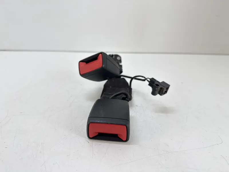 Aggancio cintura di sicurezza posteriore AUDI A4 Allroad Serie B9 (8WH) (16>20) 8W0857739CMNB 8W0857739CMNB Diesel 2.0 (16>20)