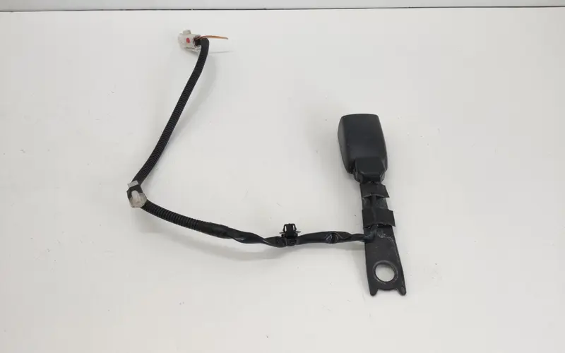 Aggancio cintura di sicurezza posteriore TOYOTA Rav4 3° Serie E034501 E034501 Diesel 2.2 (03>05)
