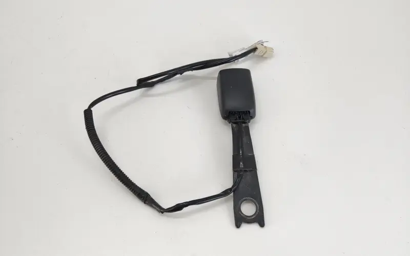 Aggancio cintura di sicurezza posteriore TOYOTA Rav4 3° Serie E034501 E034501 Diesel 2.2 (03>05)