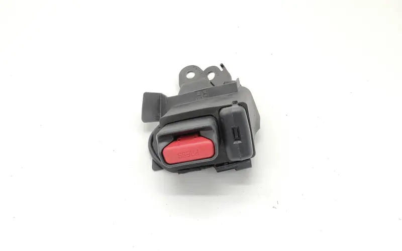Aggancio cintura di sicurezza posteriore TOYOTA Yaris Cross Serie (20>) 73380K0010C0 309104610AA Benzina 1.5