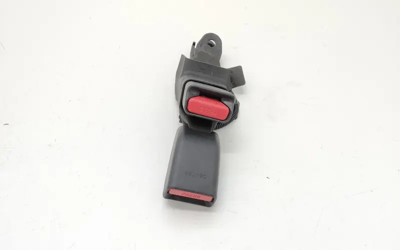 Aggancio cintura di sicurezza posteriore TOYOTA Yaris Serie (20>) 73480K0010C0 309104610AA Benzina 1.5