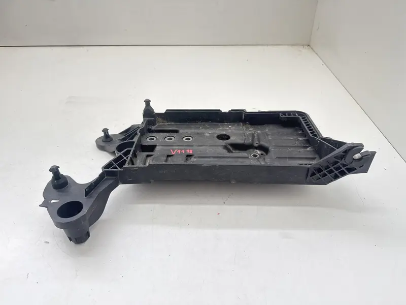 Alloggio Batteria AUDI Q2 Serie (GAB) (16>) 5Q0915331K Benzina