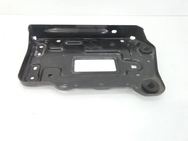 Alloggio Batteria MERCEDES Classe A Serie (W176) (12>18) A2466200018 Benzina 2000 (12>18)