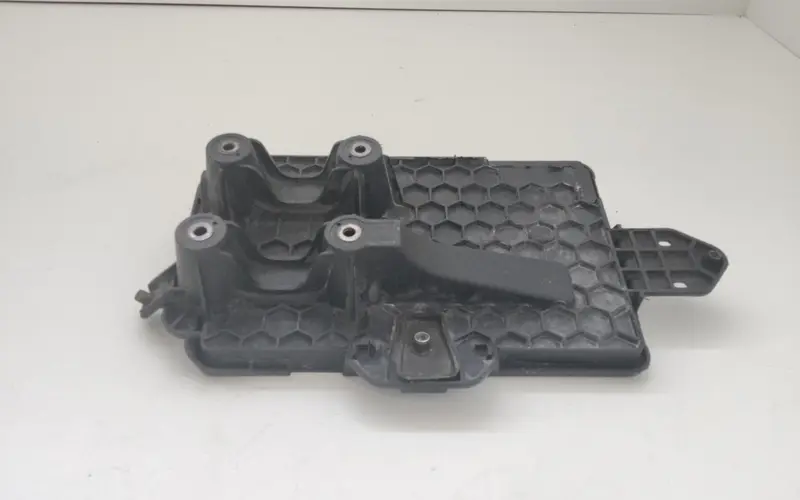 Alloggio Batteria VOLKSWAGEN New Beetle Cabrio 1° Serie 1Y0915333A Benzina 1.9 (98>10)