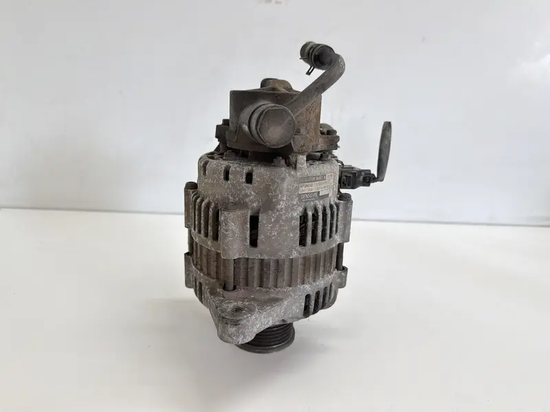 Alternatore HYUNDAI Tucson Serie (04>09) 3730027013 3730027012 Diesel 2.0 (04>09)