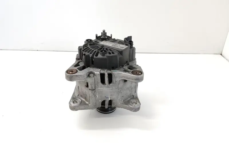Alternatore RENAULT Clio Serie IV (12>19) 231007865R 231007865RA Benzina (12>19)