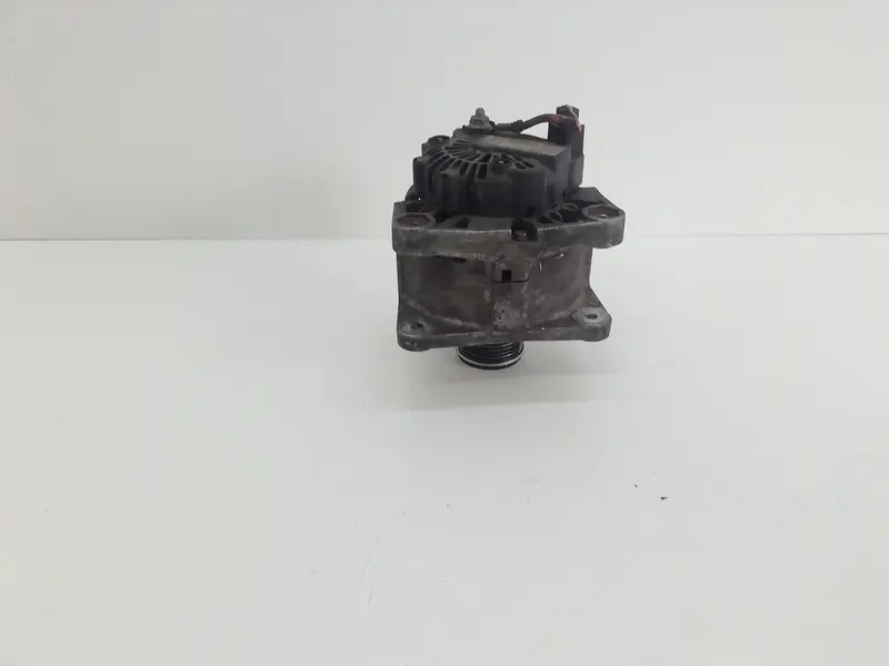 Alternatore RENAULT Megane ll Serie (02>06) 7711135334 8200100907 Diesel 1500 (02>06)