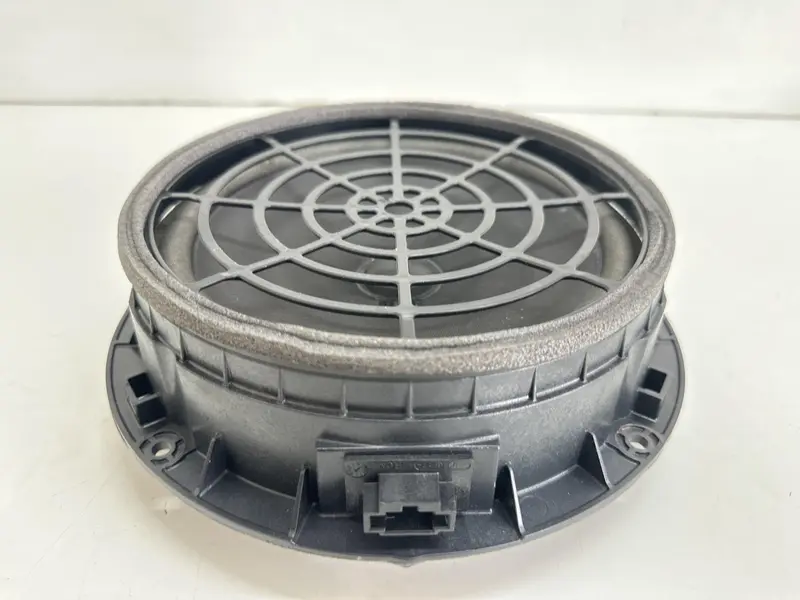 Altoparlante AUDI A4 Allroad Serie B9 (8WH) (16>20) 8W0035415A 8W0035415A Diesel 2.0 (16>20)