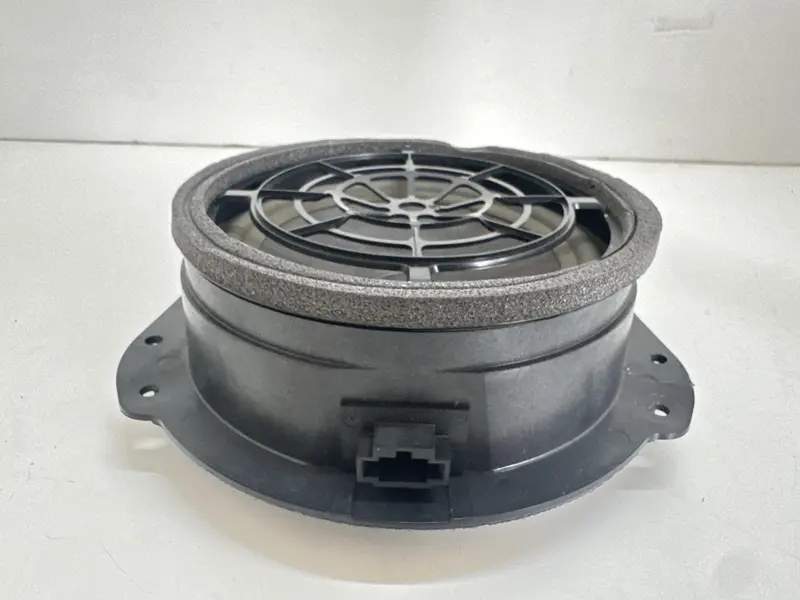 Altoparlante AUDI A4 Allroad Serie B9 (8WH) (16>20) 8W5035411 8W5035411 Diesel 2.0 (16>20)