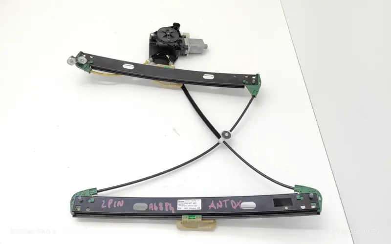 Alzacristallo elettrico ant. DX AUDI A3 RS3 Serie (8Y) (19>) 8Y0837462 Benzina 2.5