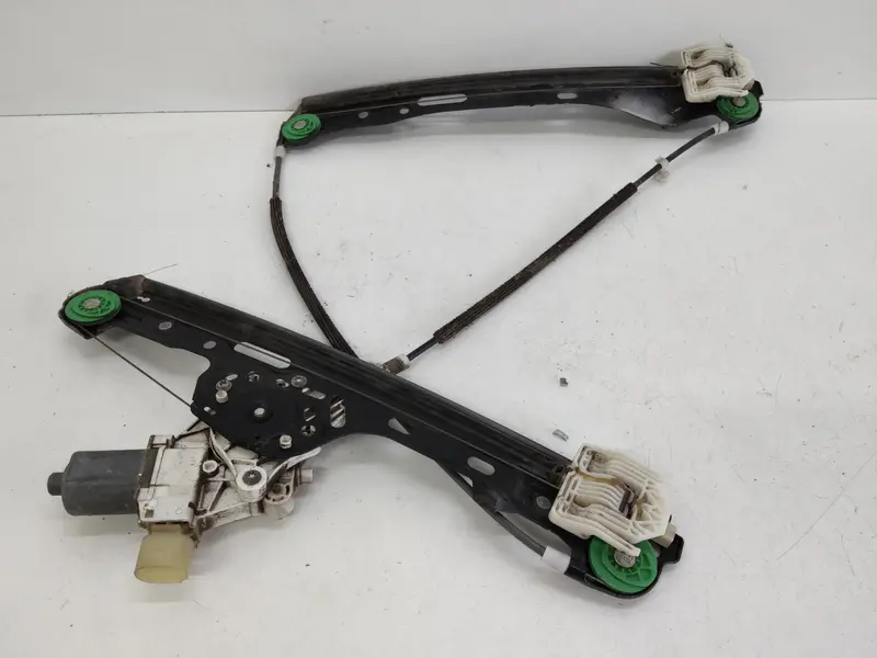 Alzacristallo elettrico ant. DX BMW Serie 1 Serie (E87) (04>07) 6927028 7067796 7138466 Diesel 2000 (04>07)