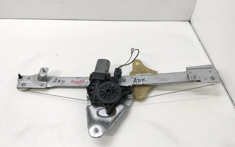 Alzacristallo elettrico ant. DX DACIA Duster Serie 807201952R 807201952R Bifuel/Gas 1.6 (17>24)