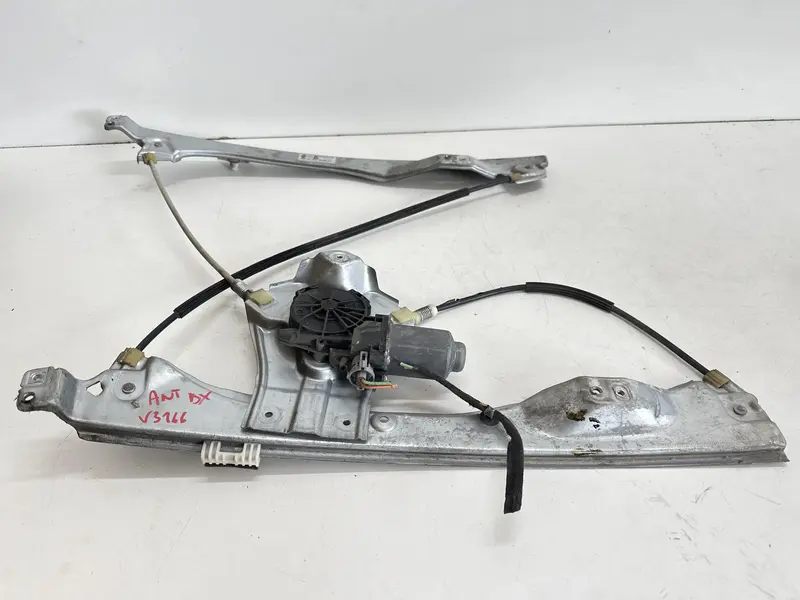 Alzacristallo elettrico ant. DX RENAULT Clio Serie (08>15) 8200291147 8200291147J Diesel 1.5 (08>15)