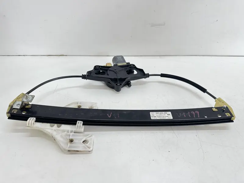 Alzacristallo elettrico post. DX AUDI A4 Allroad Serie B9 (8WH) (16>20) 8W0839462 8W0839462 Diesel 2.0 (16>20)