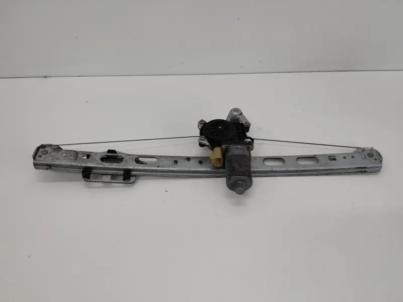 Alzacristallo elettrico post. DX MERCEDES Classe M 1° Serie 9137041094 Diesel 2700 (97>05)