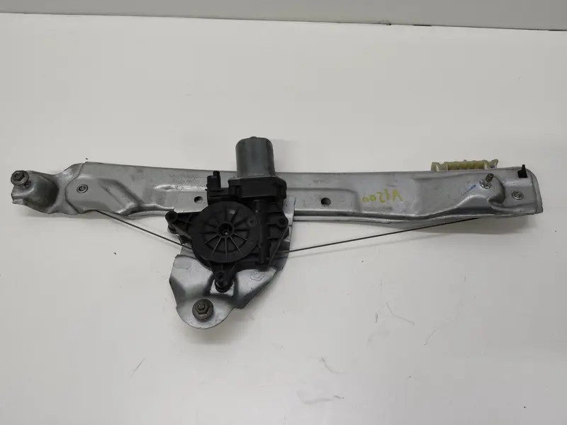 Alzacristallo elettrico post. SX DACIA Duster Serie 827210622R Benzina (17>24)