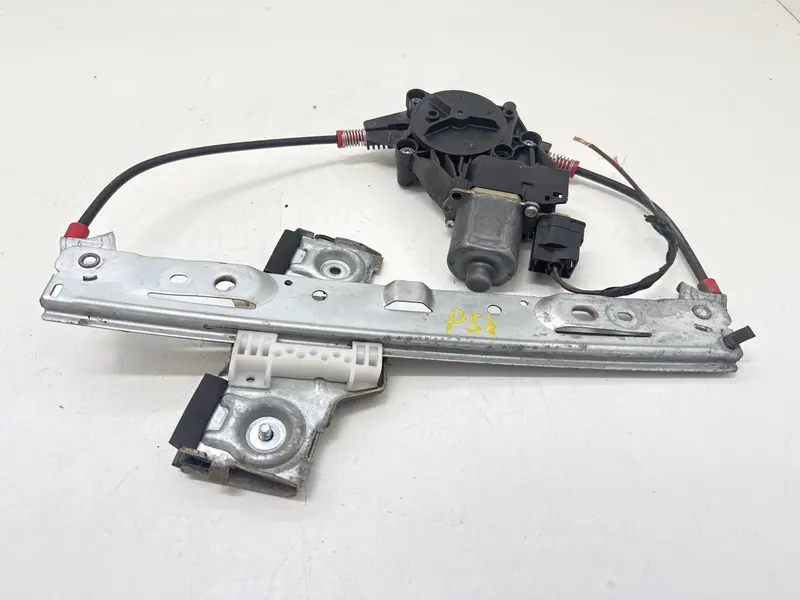 Alzacristallo elettrico post. SX FORD Fiesta 6° Serie 1579866 8A6114A389A Diesel 1.4 (08>17)