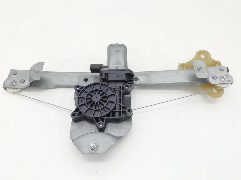 Alzacristallo elettrico post. SX guida RENAULT Clio Serie (08>15) 827010501R Diesel 1500 (08>15)