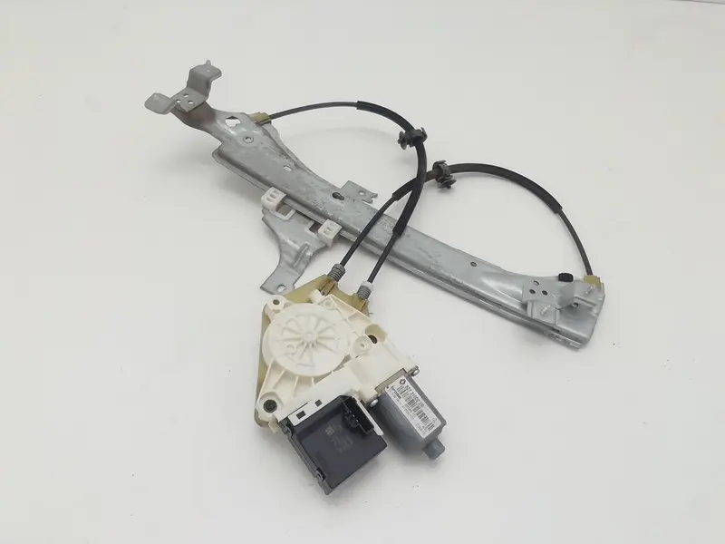Alzacristallo elettrico post. SX guida RENAULT Megane III Grand Tour (08>15) 827210008R Diesel 1500 (08>15)