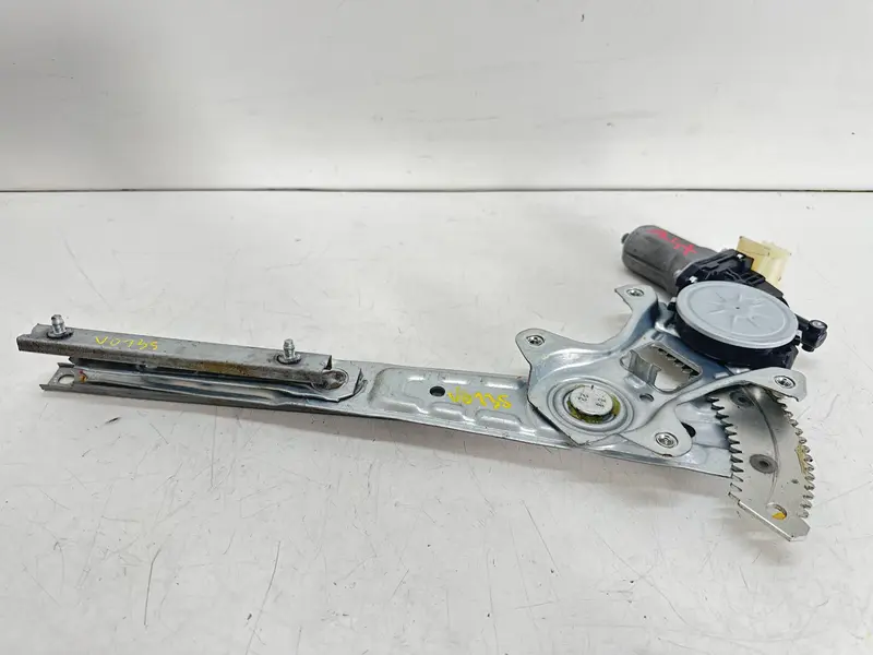 Alzacristallo elettrico post. SX NISSAN X-Trail Serie (T32) (14>18) 827204CA0A 827311BA0A Diesel 2.0 (14>18)
