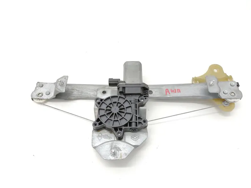 Alzacristallo elettrico post. SX RENAULT Clio Serie IV (12>19) 827010501R Diesel 1.5 (12>19)