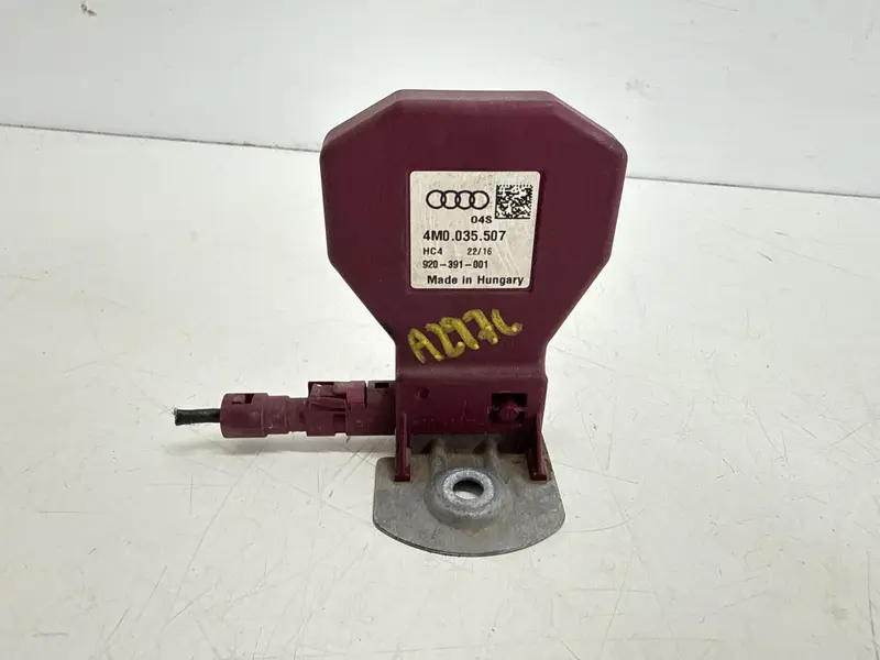 Amplificatore Antenna AUDI Q3 Sportback Serie (F3N) (19>) 4M0035507 Benzina