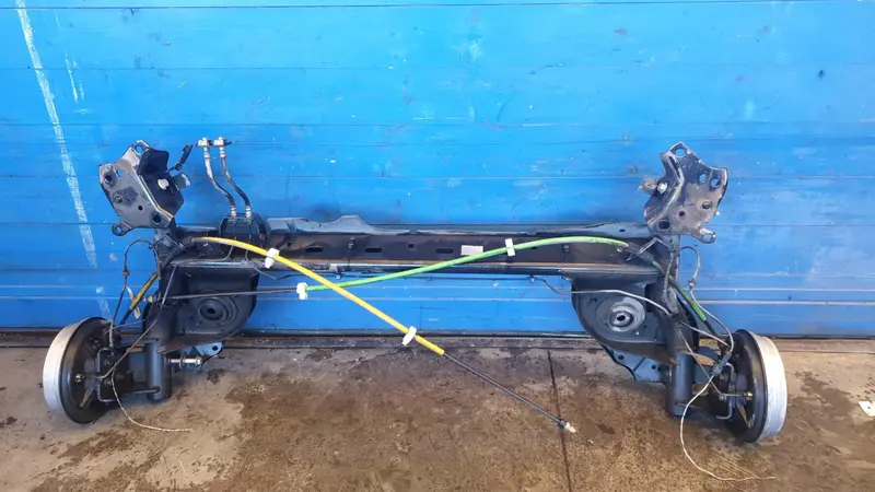 Assale posteriore PEUGEOT 208 Serie (12>19) Diesel 1400 (12>19)