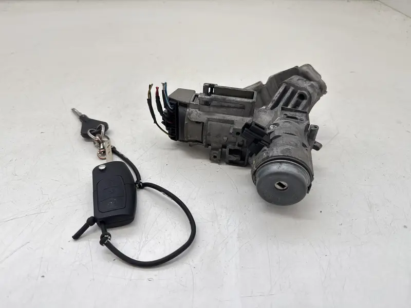 Blocchetto d’accensione con chiave FORD Fiesta 6° Serie 1778549 8V513F880DA Diesel 1.4 (08>17)