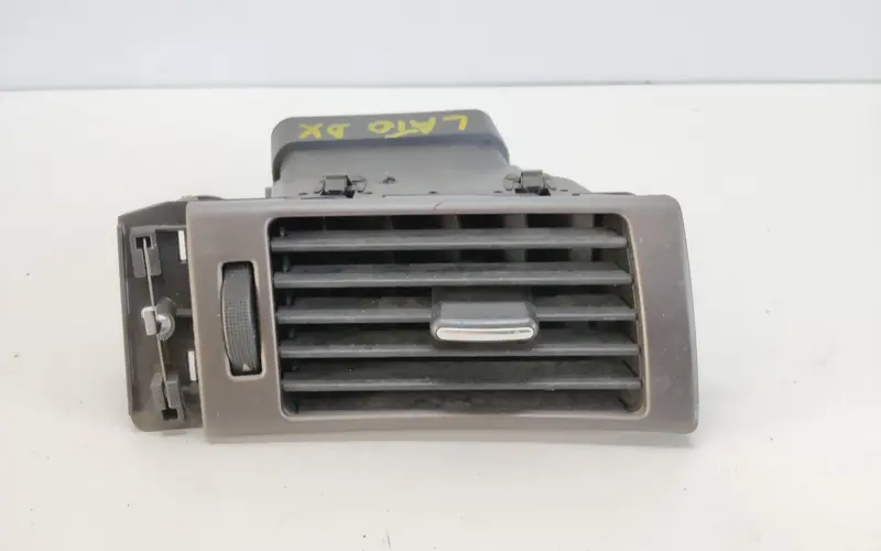 Bocchetta aria cruscotto DX AUDI A6 Avant Serie C5 (4B5) (97>04) 4B1820902 Diesel 2.5 (97>04)