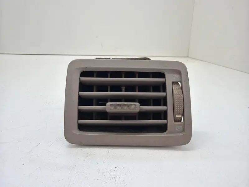Bocchetta aria cruscotto DX HYUNDAI Tucson Serie (04>09) 974902E000LM 974802E000 Diesel 2.0 (04>09)