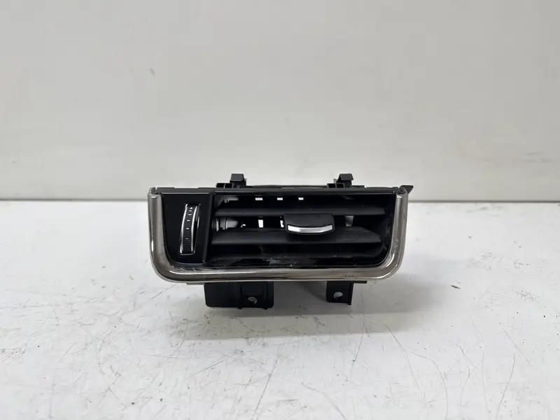 Bocchetta aria cruscotto DX LAND ROVER Range Rover Evoque Serie (18>) K8D2018B08A K8D2018B08A Benzina