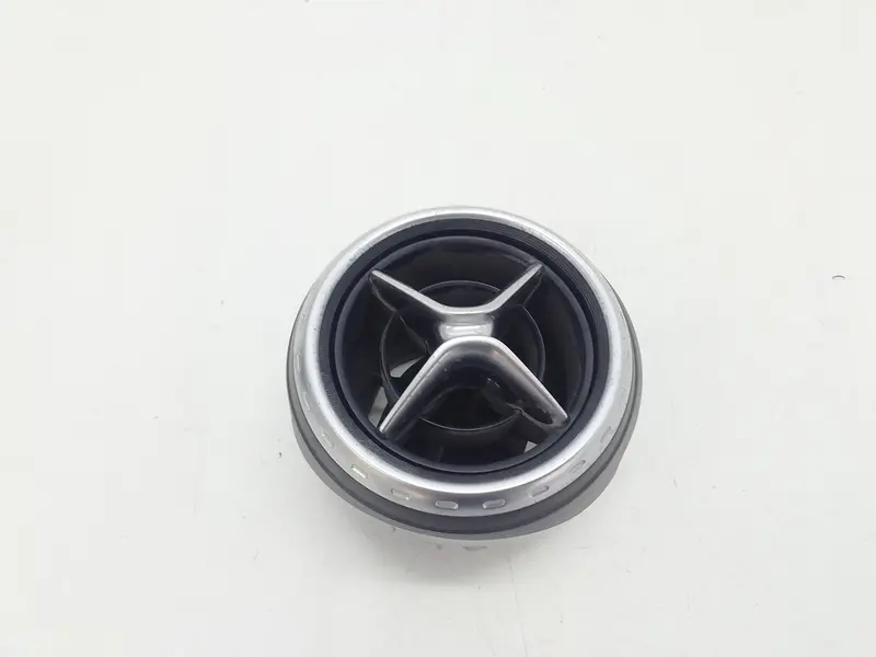 Bocchetta aria cruscotto lato passeggero MERCEDES CLA Serie (13>) A1568300154 Diesel 2200