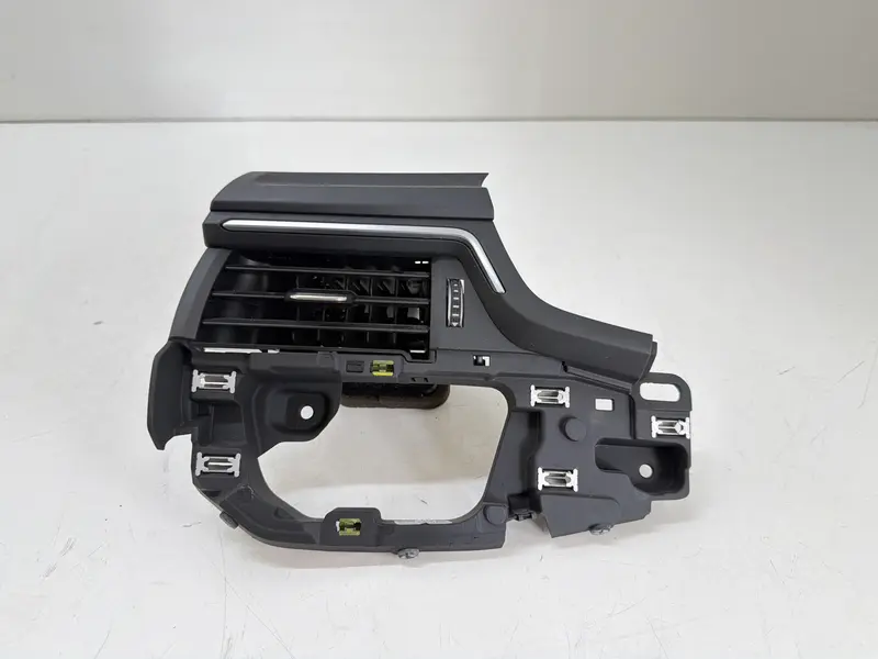 Bocchetta aria cruscotto SX AUDI A4 Allroad Serie B9 (8WH) (16>20) 8W1820901B6PS 8W1820901 Diesel 2.0 (16>20)
