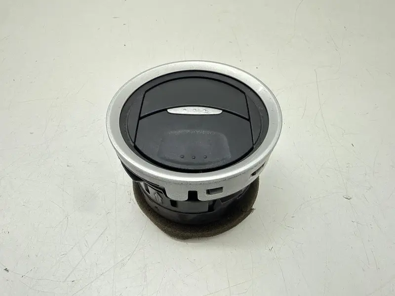 Bocchetta aria cruscotto SX FORD Fiesta 6° Serie 1543320 8A6HA018B09AA38QA Diesel 1.4 (08>17)