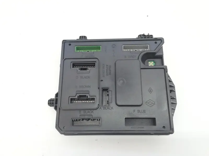 Body Computer RENAULT Megane III Grand Tour (08>15) 284B15986R Diesel 1500 (08>15)