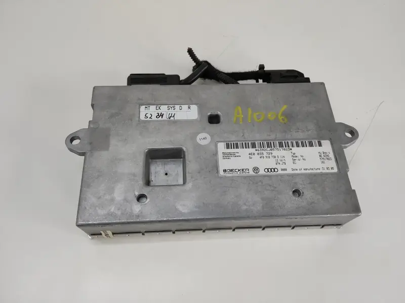 Centralina autoradio AUDI A6 Berlina Serie C4 (4A2) (94>97) 4E0035729 Diesel 2000 (94>97)
