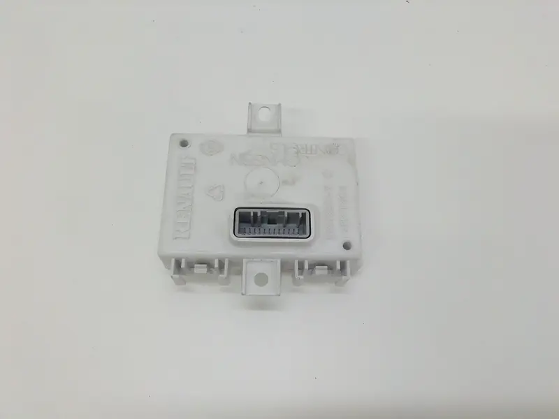 Centralina autoradio RENAULT Clio Serie (08>15) 280380655R Benzina 1200 (08>15)