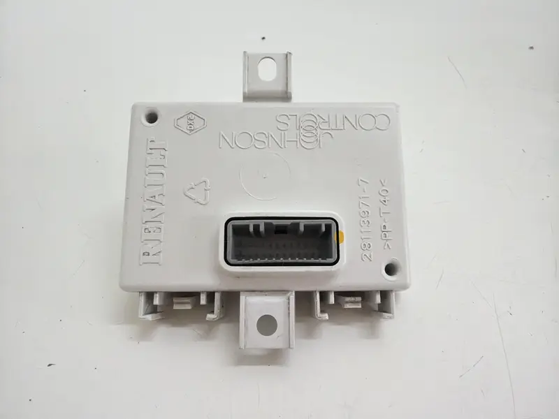 Centralina autoradio RENAULT Clio Serie (08>15) 280380655R Diesel 1.5 (08>15)