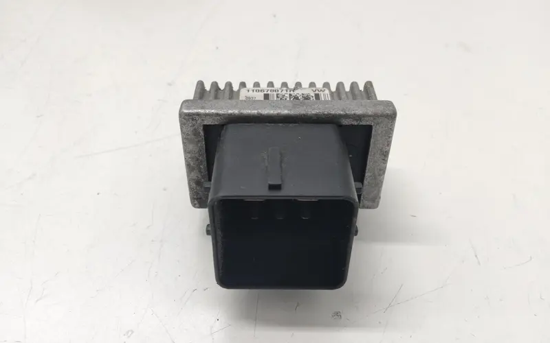 Centralina candelette RENAULT Clio Serie IV (12>19) 110678071H Benzina (12>19)